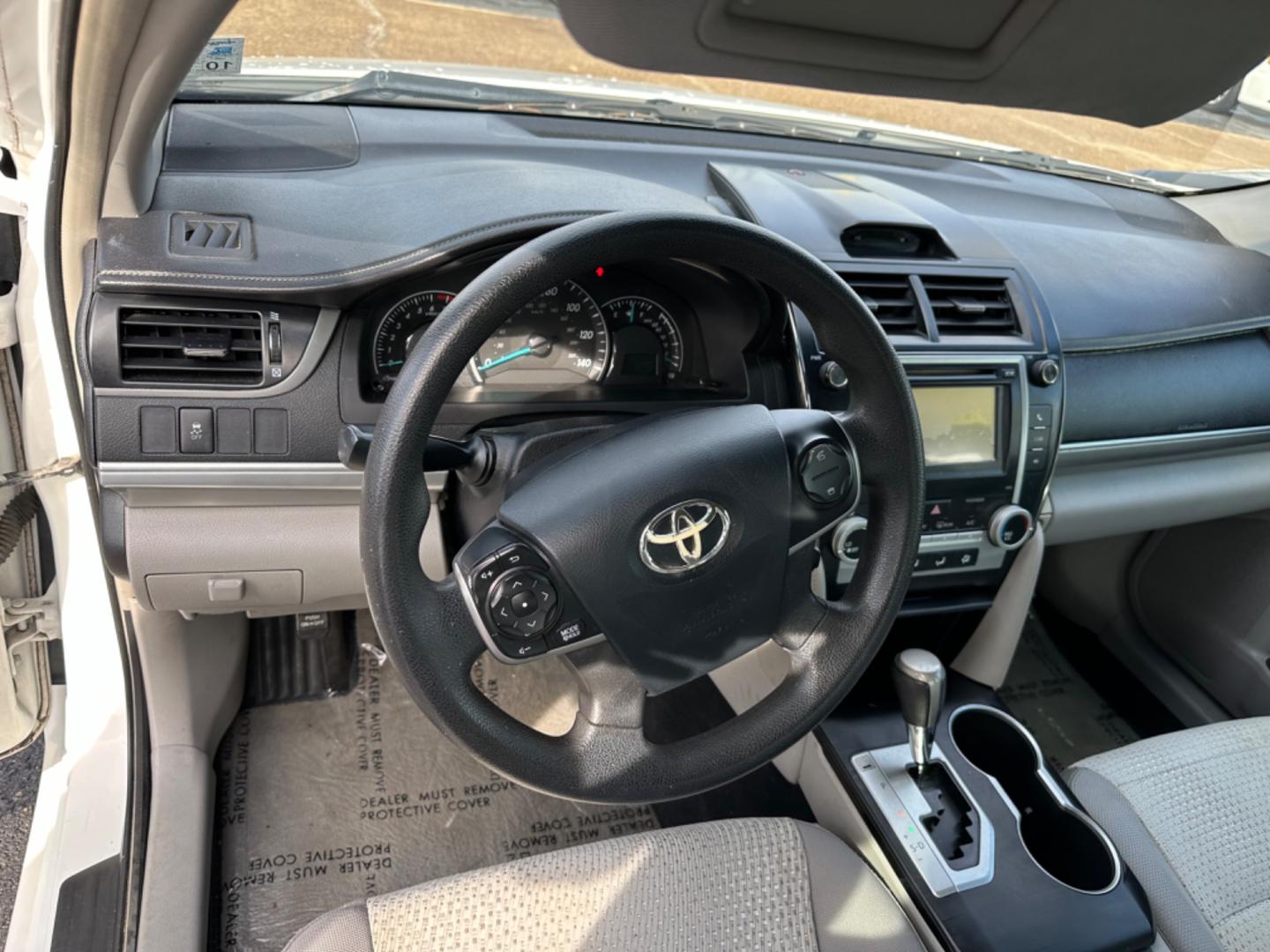 2012 Toyota Camry SE (4T1BF1FK1CU) with an 2.5L L4 DOHC 16V engine, 6-Speed Automatic transmission, located at 419 N 18th St., Monroe, LA, 71201, (318) 410-9250, 32.514370, -92.105133 - Photo#2